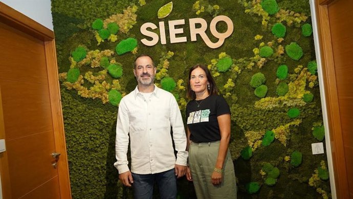 Ángel García Y  María José Fernández
