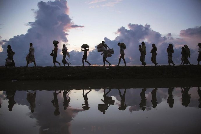 Archivo - Imagen de archivo de refugiados rohingyas tras huir de Birmania.