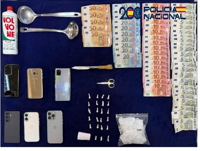 Dinero y droga incautados en Avilés