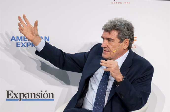 El gobernador del Banco de España, José Luis Escrivá, interviene durante el XVII Encuentro Financiero de KPMG, a 29 de septiembre de 2026, en Madrid (España). 