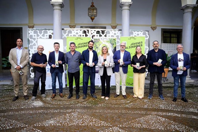 La 32 edición del Festival de Jóvenes Realizadores, que se ha presentado en rueda de prensa en el Ayuntamiento de Granada, ha batido récord de participación con 1.500 obras inscritas. Además, su programación crece un 20% respecto al año pasado.