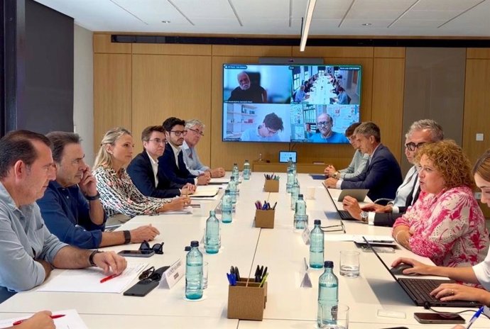 Reunión entre representantes del Consell de Mallorca y la DGT.