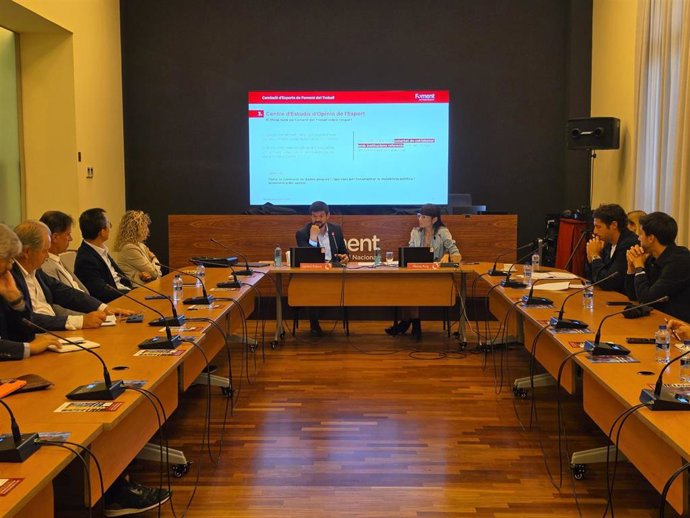Imagen de la sesión de trabajo de la Comissió d'Esports de Foment celebrada este martes en Barcelona