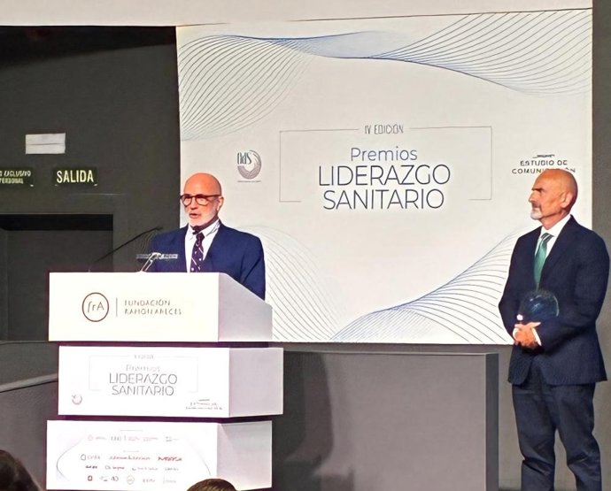 El Principado y el HUCA reciben dos premios Liderazgo Sanitario por su estrategia de salud mental y su modelo de gestión hospitalaria