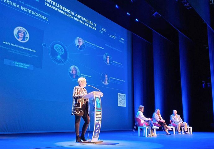 La consejera de Salud, Concepción Saavedra, ha inaugurado hoy la II Jornada de Inteligencia Artificial y Transformación Digital.