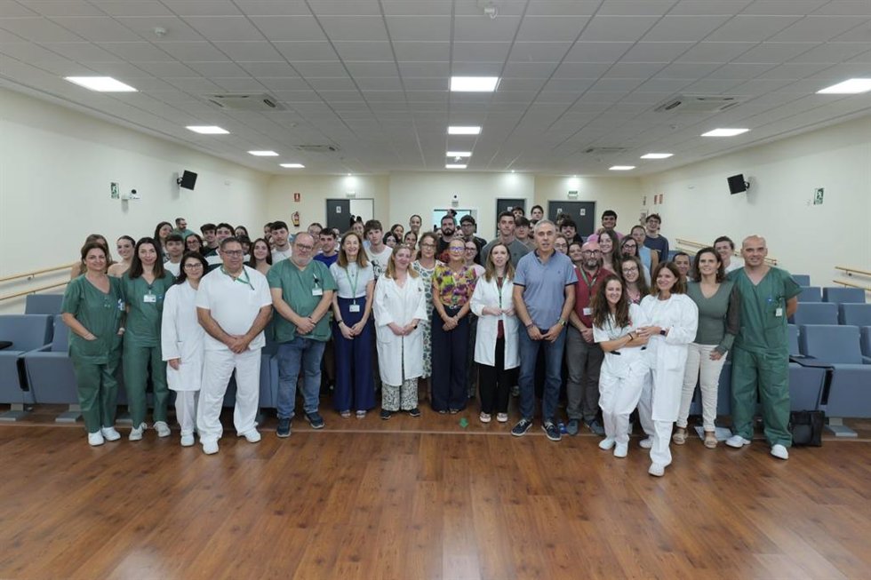 El Hospital Universitario de Jaén da la bienvenida a 32 estudiantes de Fisioterapia.