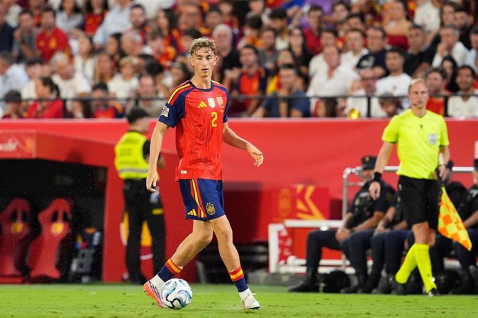 El central español Dean Huijsen durante el partido ante Croacia de la Liga de Naciones.