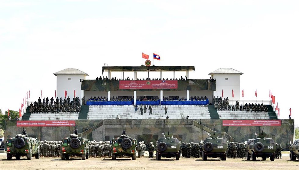 Archivo - Ceremonia de inicio del ejercicio conjunto "Escudo de la Amistad China-Laos" de 2023 en la Academia Kommadam de las Fuerzas Armadas Populares de Laos (LPAF) 