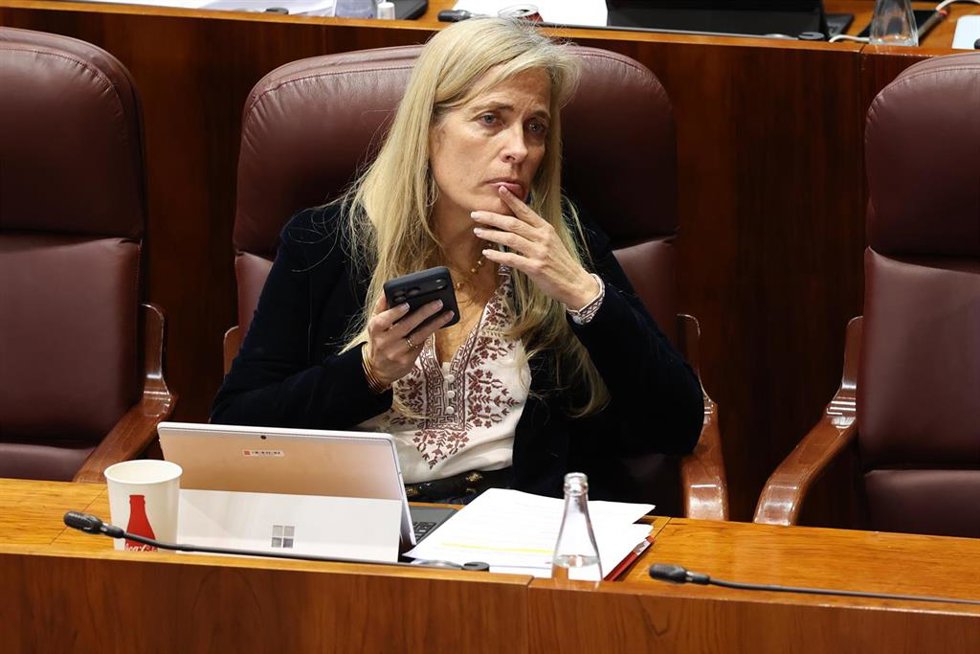 Archivo - La consejera de Economía, Hacienda y Empleo de la Comunidad de Madrid, Rocío Albert, durante el debate de los Presupuestos de 2026
