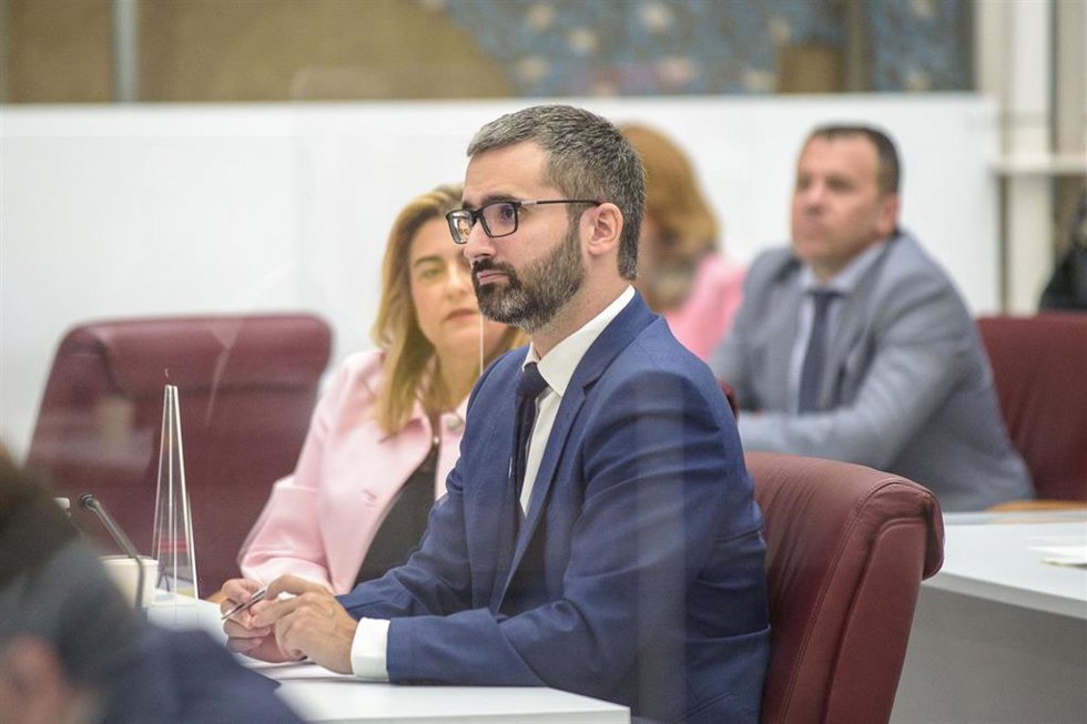 Archivo - El portavoz del Grupo Parlamentario Socialista, Francisco Lucas, en la Asamblea (Archivo)
