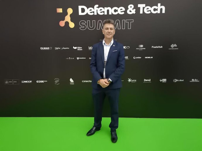 El responsable de defensa en la empresa Multiverse Computing, Alberto Reguera, participa en el Defence & Tech Summit Gijón, en LABoral Centro de Arte y Creación Industrial (Gijón).
