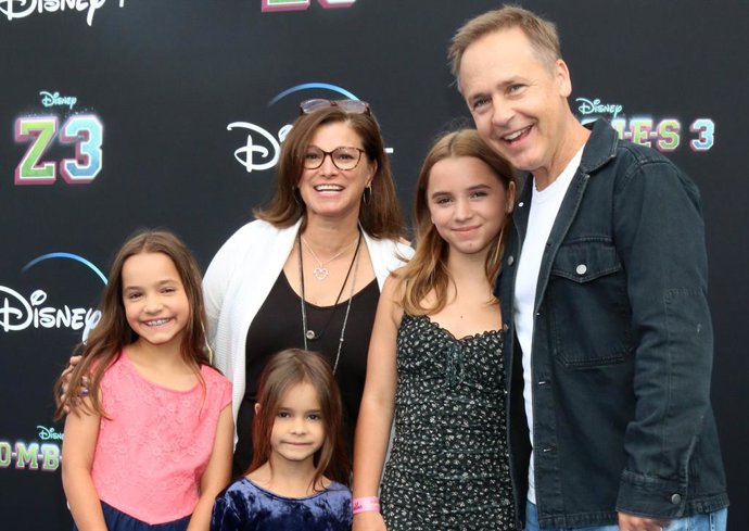 Muere Fiona Lowe, hija de Chad Lowe, a los 13 años