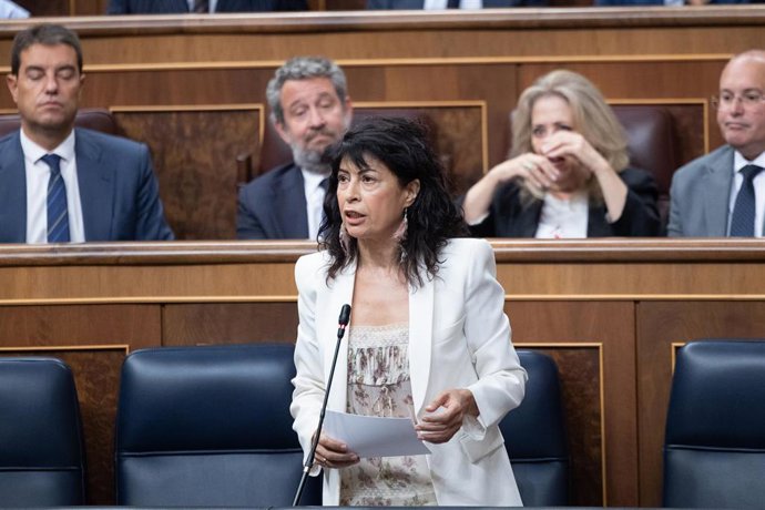 La ministra de Igualdad, Ana Redondo, durante una sesión de control al Gobierno, en el Congreso de los Diputados, a 23 de septiembre de 2026, en Madrid (España). El Gobierno se enfrenta a una nueva sesión de control que vuelve a estar centrada en la gesti