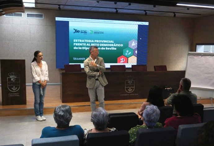 El Vicepresidente De Prodetur, Rodrigo Rodríguez Hans, Durante La Celebración De Las Mesas Estrategia Reto Demográfico.