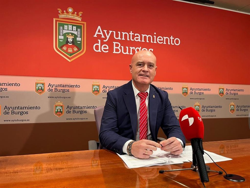 Manzanedo durante la rueda de prensa.