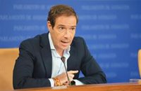 Vox denuncia "farsa" del Gobierno "mafioso" con decretos de vivienda: "Debería tomar nota de las medidas" de la Junta