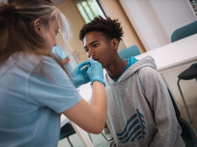 La Rioja ha iniciado esta semana la vacunación frente a la gripe en los centros educativos, ampliada hasta los 13 años