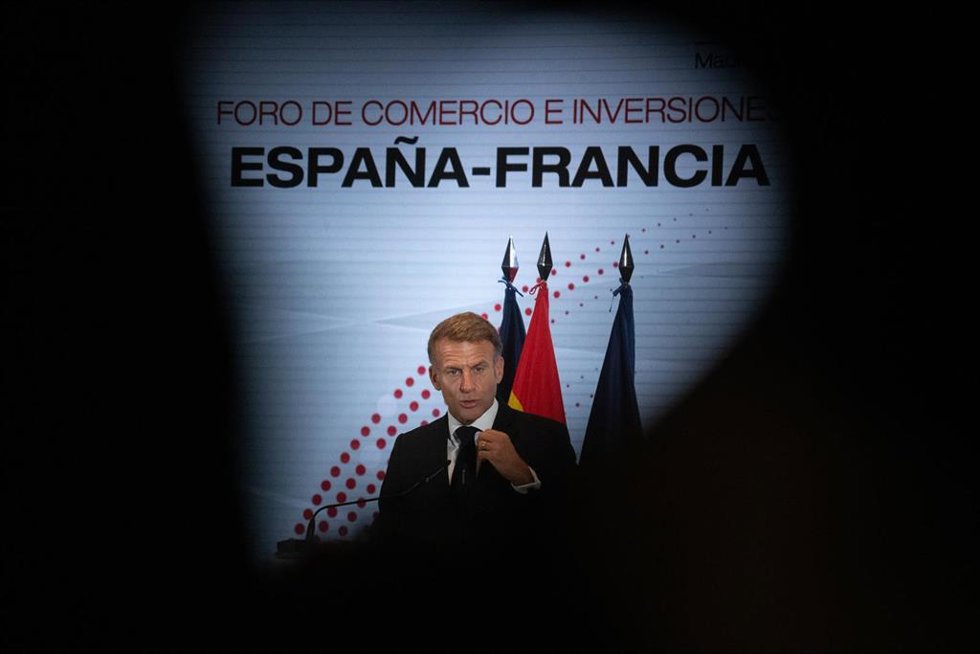 El presidente de la República Francesa, Emmanuel Macron, durante el Foro de Comercio e Inversión España-Francia, en el Ministerio de Economía, Comercio y Empresa, a 30 de septiembre de 2026, en MAdrid (España). El Foro, organizado con ocasión de la visita