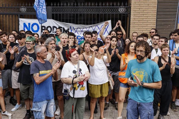 Paralizado durante diez días el desahucio de Daniel, el físico e investigador de la UV, previsto para este miércoles
