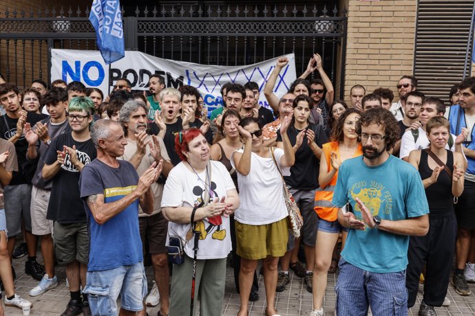 Paralizado durante diez días el desahucio de Daniel, el físico e investigador de la UV, previsto para este miércoles