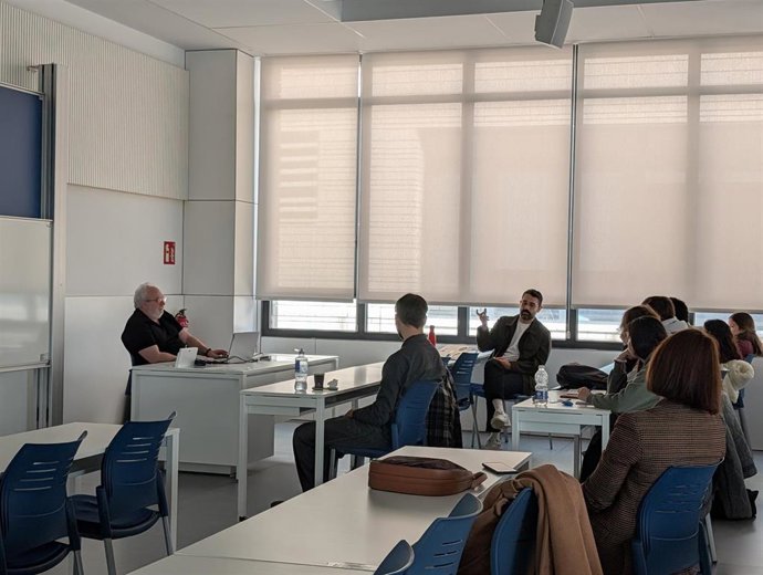 Imagen de archivo de una clase práctica.