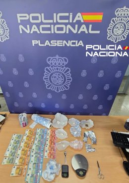 Sustancias incautadas en un fumadero de Plasencia