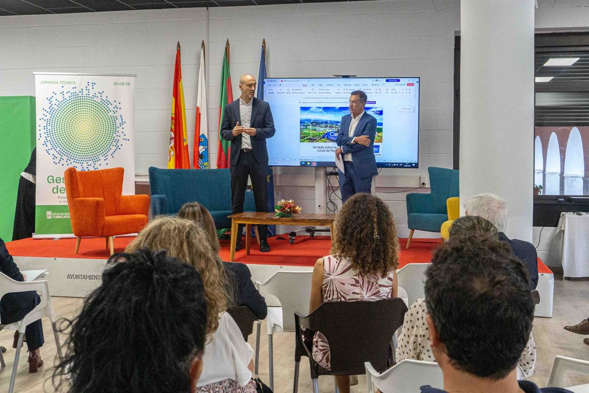 Torrelavega reúne a administraciones y expertos para analizar los retos de la gestión local de residuos