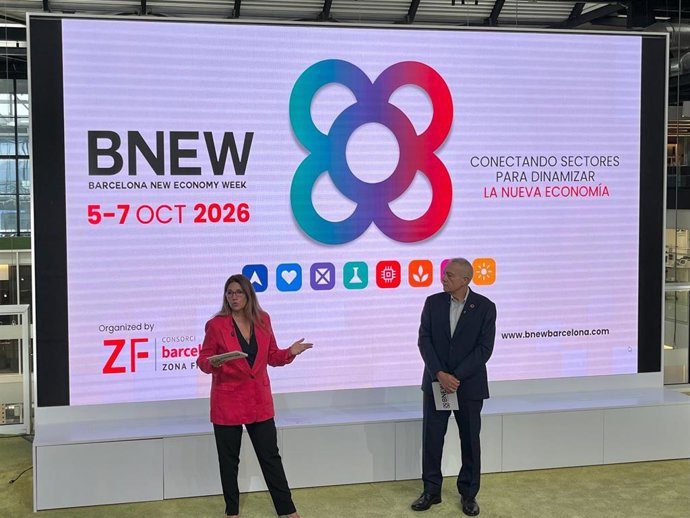 El presidente ejecutivo del CZFB y presidente de BNEW, Pere Navarro, y la directora general, Blanca Sorigué, en rueda de prensa para presentar BNEW 2026