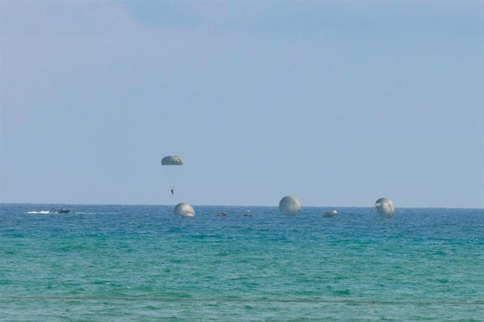 La Armada pone a prueba su capacidad de respuesta, búsqueda y salvamento ante un hipotético accidente submarino mediante el desarrollo del ejercicio 'CARTAGO 26' en aguas de Cartagena (Murcia), que ha presenciado la ministra de Defensa, Margarita Robles