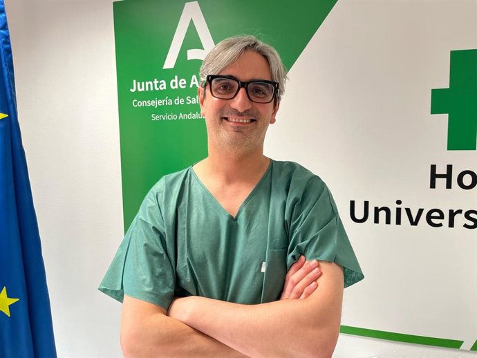 El cirujano torácico Diego González