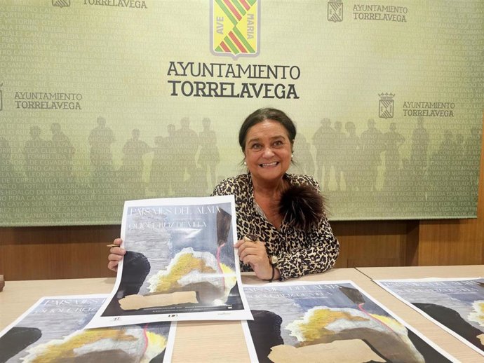 Presentación de la exposición 'Paisajes del alma' dedicada a Enrique Ruiz de Villa