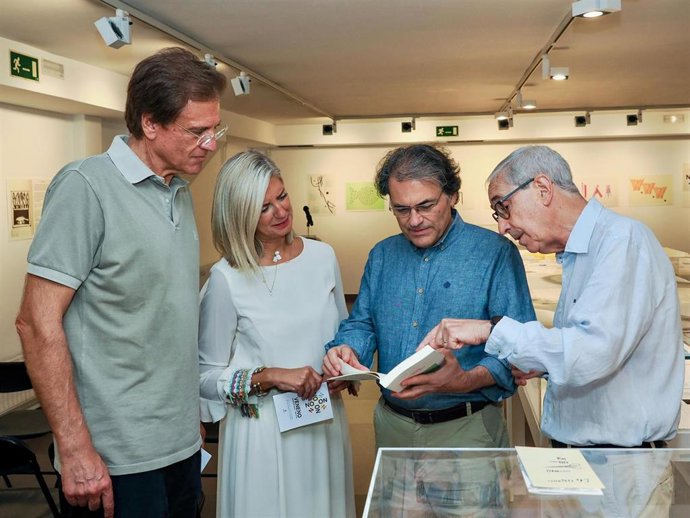 La Casa Revilla de Valladolid repasa la trayectoria de la revista de poesía 'Veneno' con una muestra.
