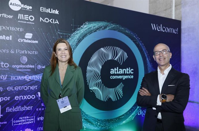Pedro Abad, CEO de Asteo Red Neutra, y de Rurix, y Ana Carla Sousa, directora de MEO Wholesale Solutions.
