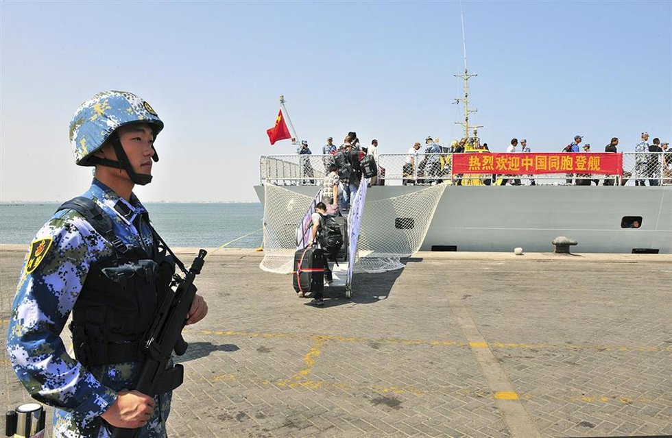 Archivo - Un militare chino (PLA) en una imagen de archivo.