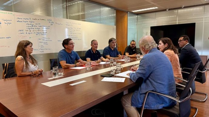 FeSMC UGT Andalucía traslada a la Consejería de Empleo la incertidumbre que viven más de 400 trabajadores de Servinform.