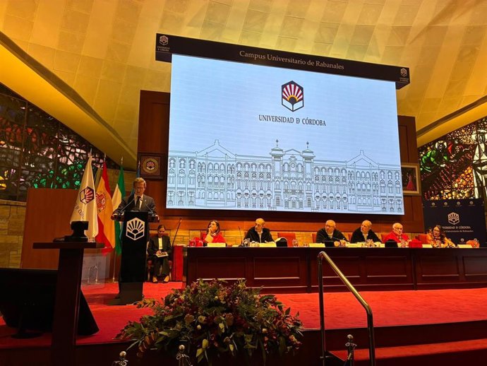 Jorge Paradela, durante su intervención en la apertura del curso en la UCO.
