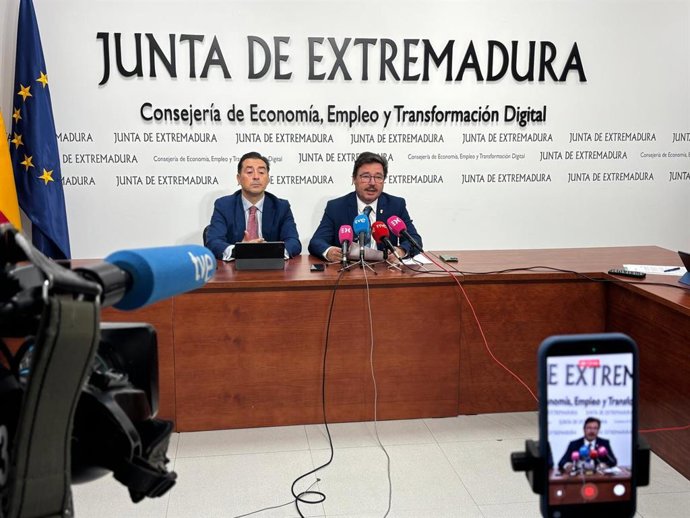 El consejero de Economía, Empleo y Transformación Digital, Guillermo Santamaría, hace balance de la segunda misión institucional de la Junta de Extremadura a China