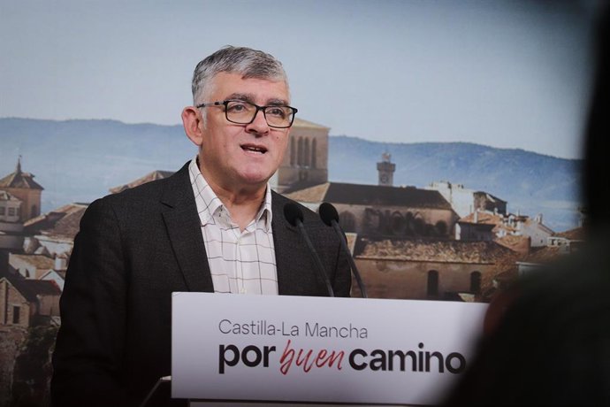 El presidente del grupo socialista en las Cortes de Castilla-La Mancha, Ángel Tomás Godoy