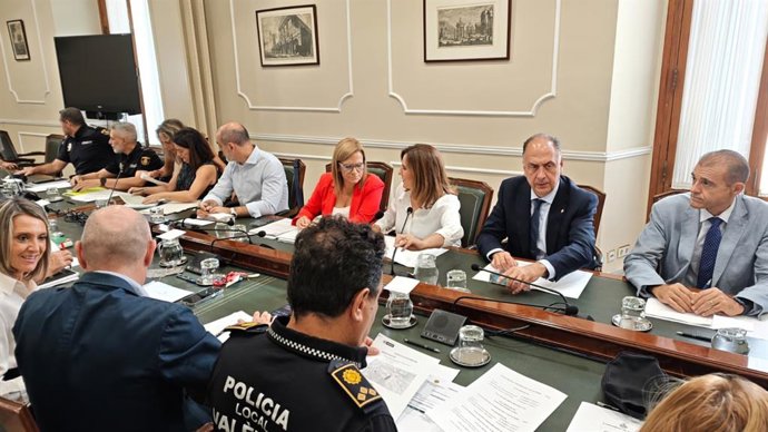 Junta local de seguridad de València con motivo de los actos del 9 d'Octubre