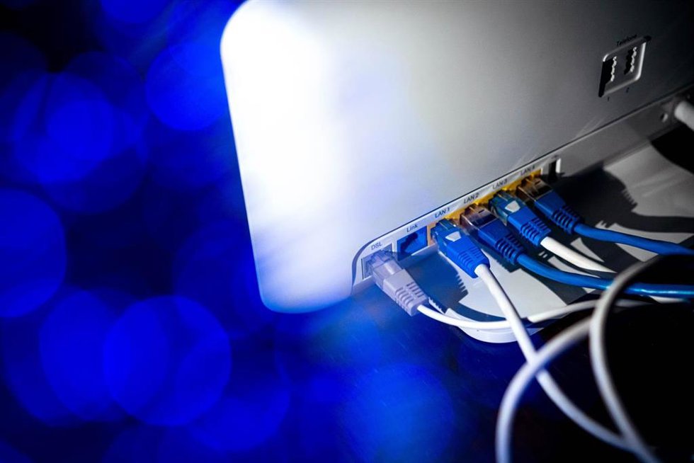 Archivo - Abierto el plazo para solicitar las ayudas para gastos de energía e Internet de la vivienda habitual de Torrelavega