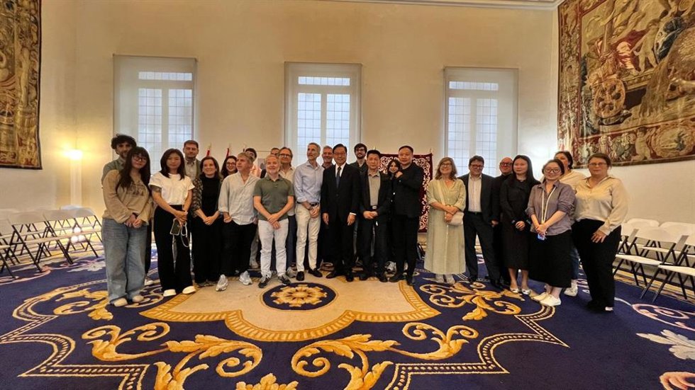 El Ayuntamiento de Madrid recibe a un grupo de productores chinos