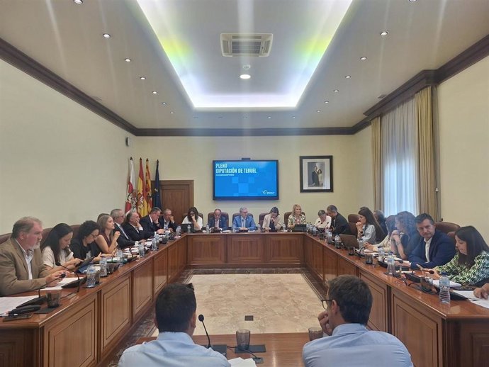 Sesión plenaria de la Diputación Provincial de Teruel.