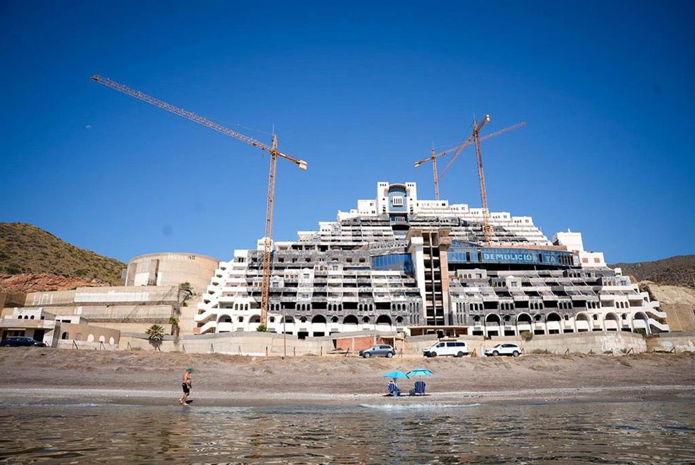 Archivo - Imagen del hotel El Algarrobico en Carboneras (Almería). 