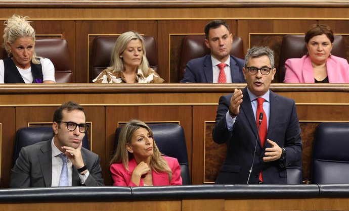 El vicepresidente primero y ministro de Economía, Comercio y Empresa, Carlos Cuerpo, la vicepresidenta segunda y ministra de Trabajo, Yolanda Díaz, y el ministro de la Presidencia, Félix Bolaños