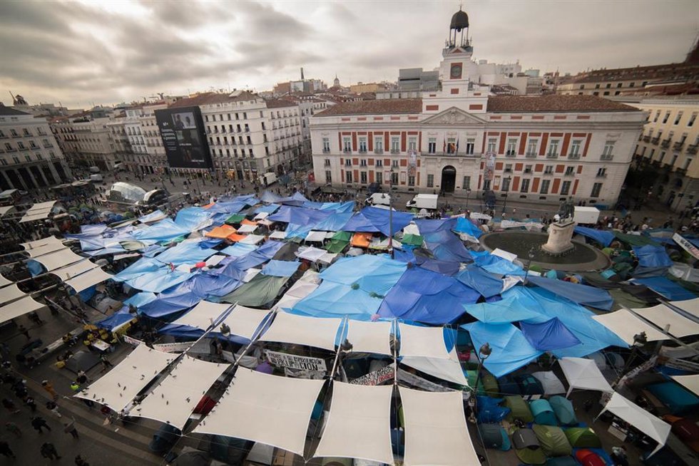 Vista general de la acampada por el ‘Decreto Maricarmen’ en la Puerta del Sol, a 29 de septiembre de 2026, en Madrid (España).