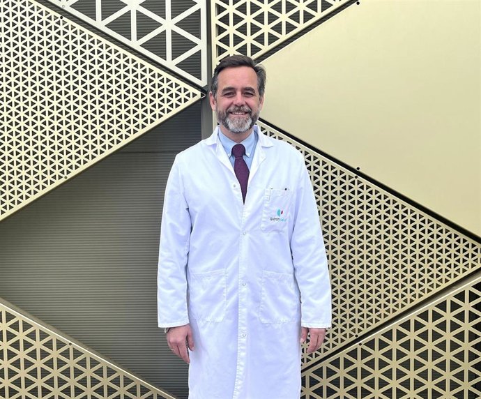 El doctor Manuel Romero, jefe de servicio de Reumatología del Hospital Quirónsalud Córdoba.