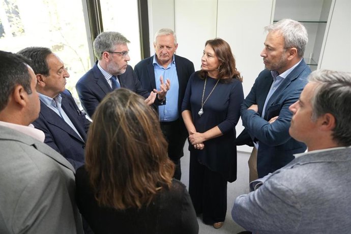 El vicesecretario de Economía del PP, Alberto Nadal, y la coordinadora de Agricultura del PP, Carmen Crespo,  se reúnen con los representantes de Asaja, COAG, UPA y Cooperativas.