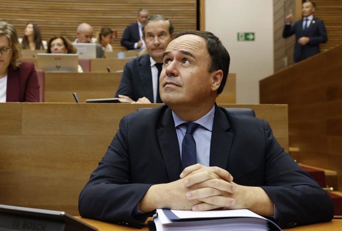 El president de la Generalitat Valenciana, Juanfran Pérez Llorca, durant el Debat de Política General de la Comunitat Valenciana, en Les Corts Valencianes, a 28 de setembre del 2026, a València