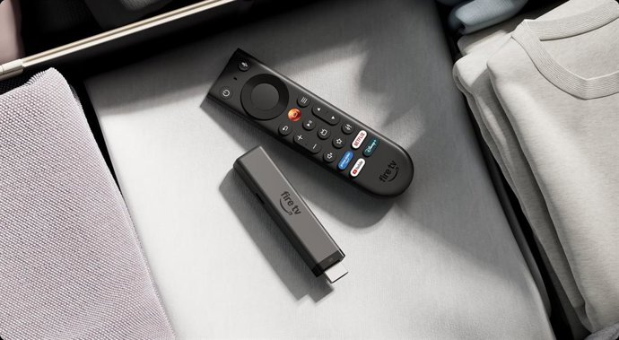 O novo Fire TV Stick 4K e o novo controle Fire TV da Amazon.