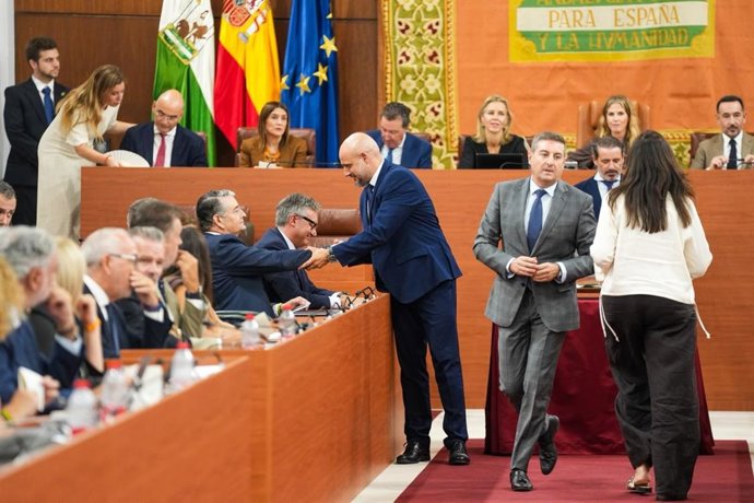 Votación en el Parlamento andaluz para la designación de miembros del Consejo de Asuntos Taurinos de Andalucía.